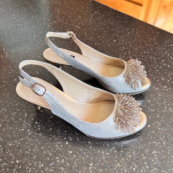 Alex Marie Marla Rhinestone Beaded Gold Pump Heel Shoe Women's Size 7 Sandal - Picture 1 of 11
